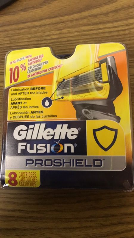 Gillette Fusion Proshield 8pack Razors Brand New