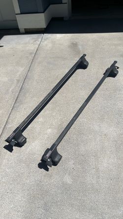 Thule roof rack with traverse foot pack (480)