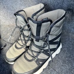 Snow Boots