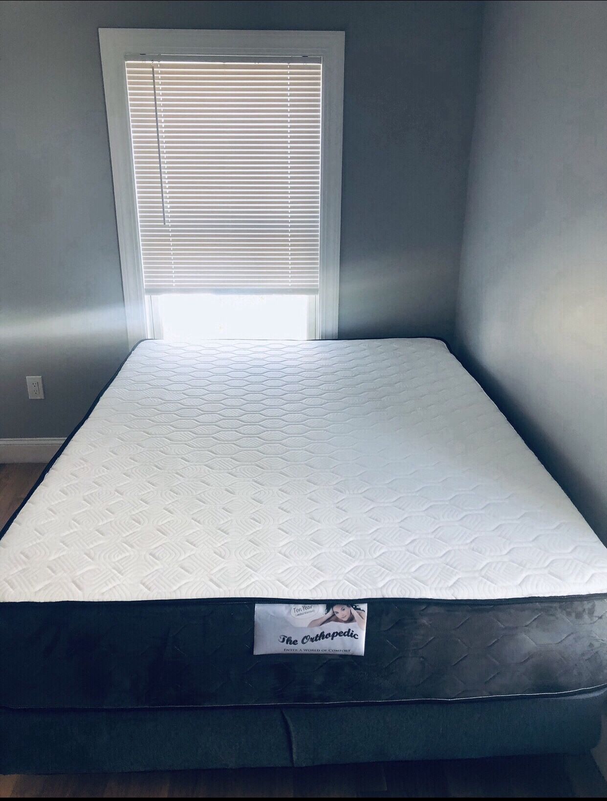Queen Size mattress foam 11”thick brand new in plastic Box Spring include delivery available