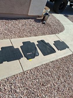 2016 rav4 carpet mats