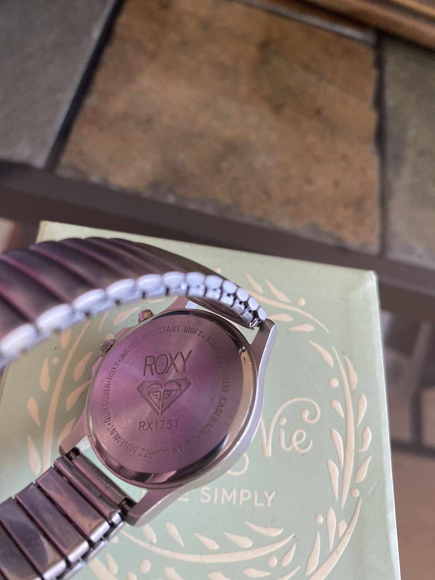 ROXY QUICKSILVER HULA GIRL LUMINOUS WATCH ROXY Quiksilver RX101 Silver Tone Quartz Women main image 4