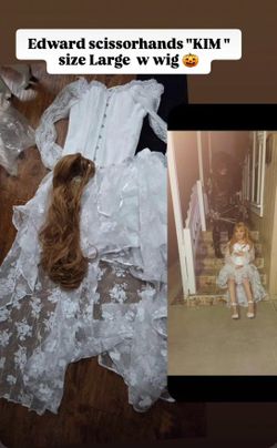 Kim From Edward ScissorHands Large With Wig