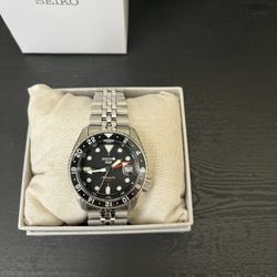Seiko 5 GMT SSK001