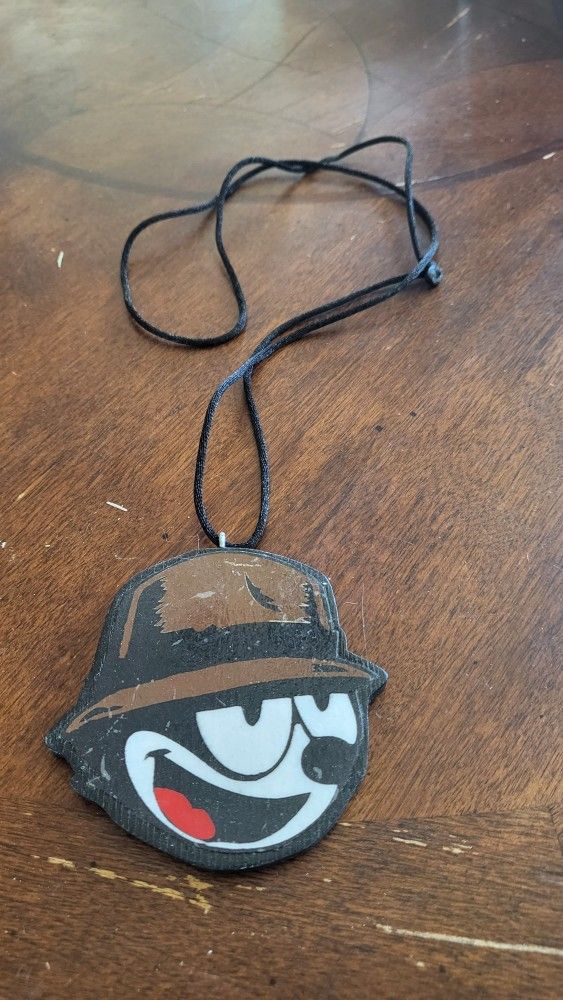 vintage Felix the cat pendant wood necklace