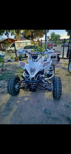 YFZ 450 quad in excellent condition, current green sticker. It's an incredible toy