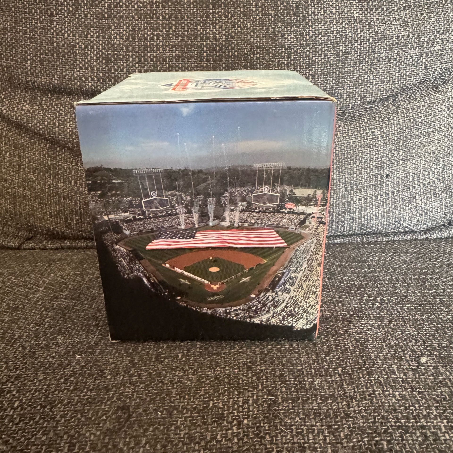 LA Dodgers 2018 Dodger Stadium Sand Globe