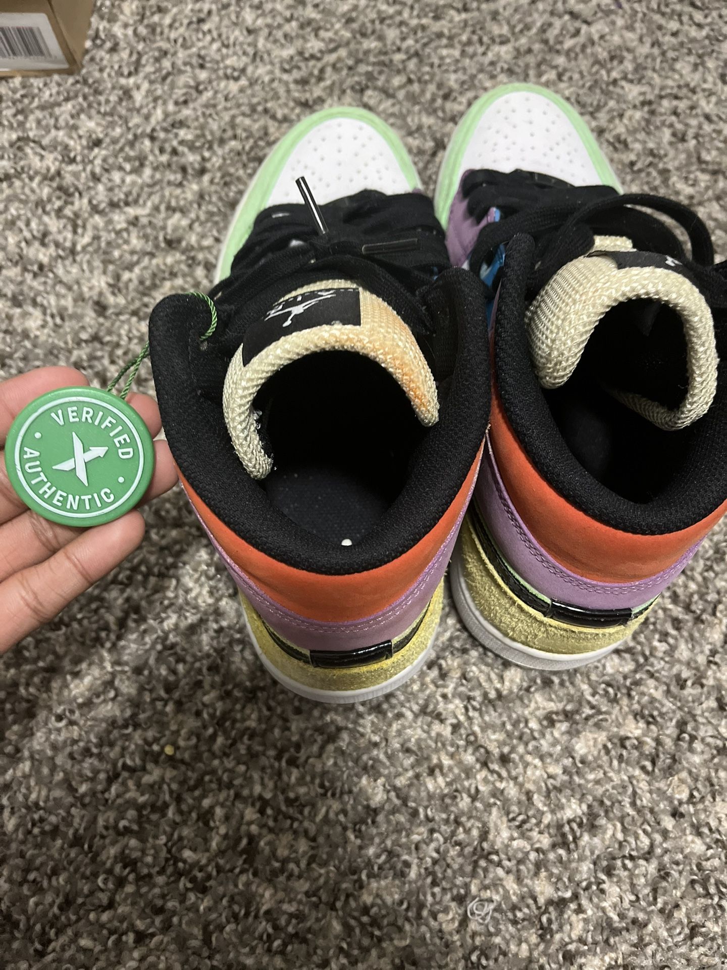 Jordan 1 Mid Lightbulb