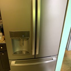 GE Profile Refrigerator 