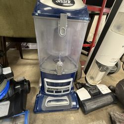Shark Lift Away Navigator Vacuum