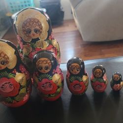 7-Russian Nesting Dolls
