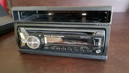 Sony Car Stero Receiver - (MEX-M70BT)