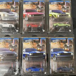 2024 HotWheels Silver Series 60 Years Of Mustang Set W/chase