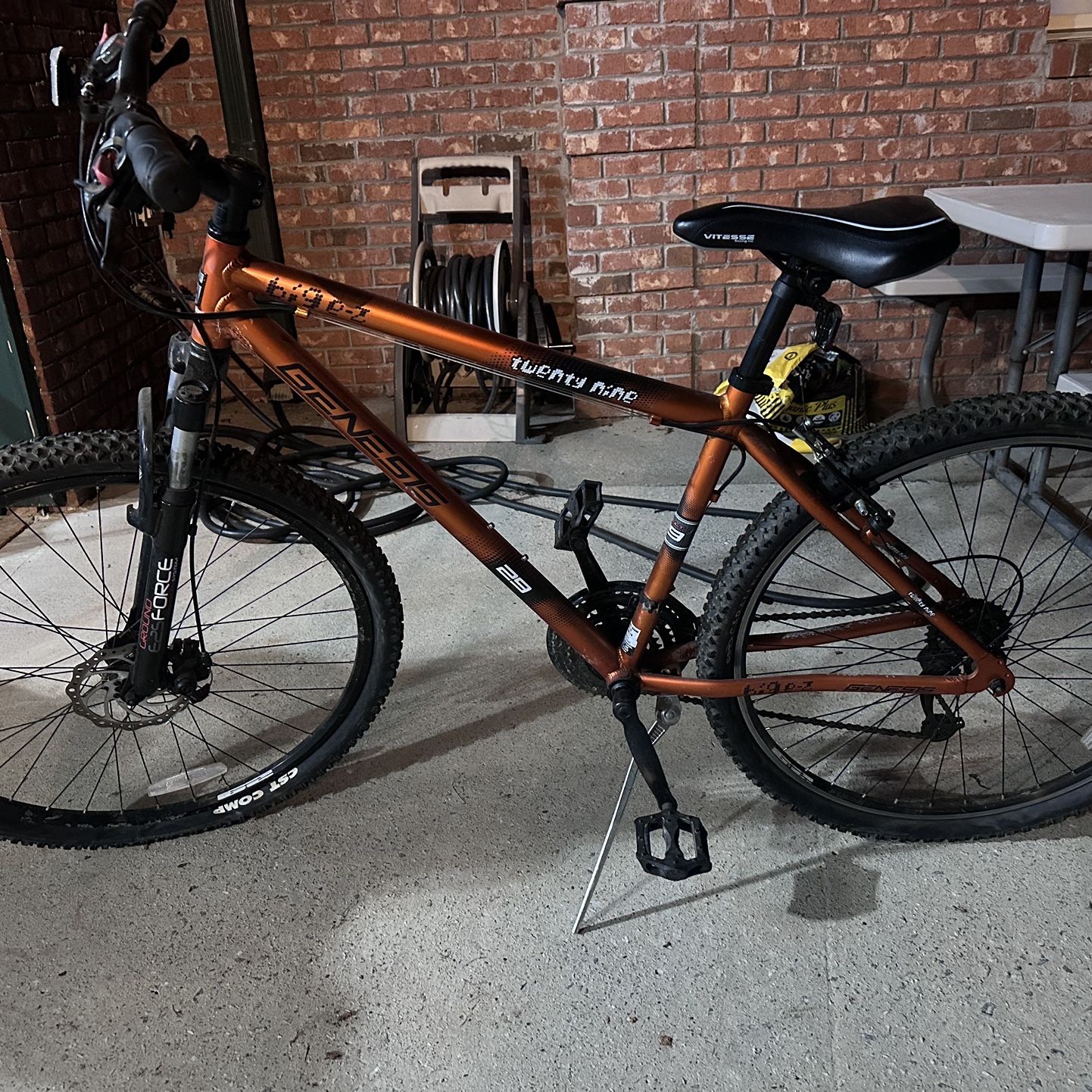 Genesis 29 In Mountain Bike for Sale in Pendergrass GA OfferUp