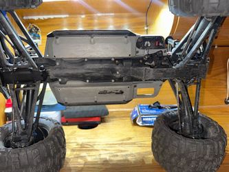 Traxxas summit 1/10