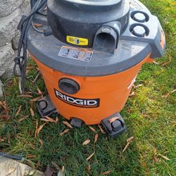 RIDGID Vacuum