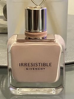 Givenchy Irresistible Rose Velvet Eau de Parfum 1.1 oz 35mL New- no box. Authentic