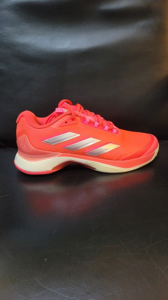 Adidas Women's Size 7.5 Tennis Avacourt Shoes