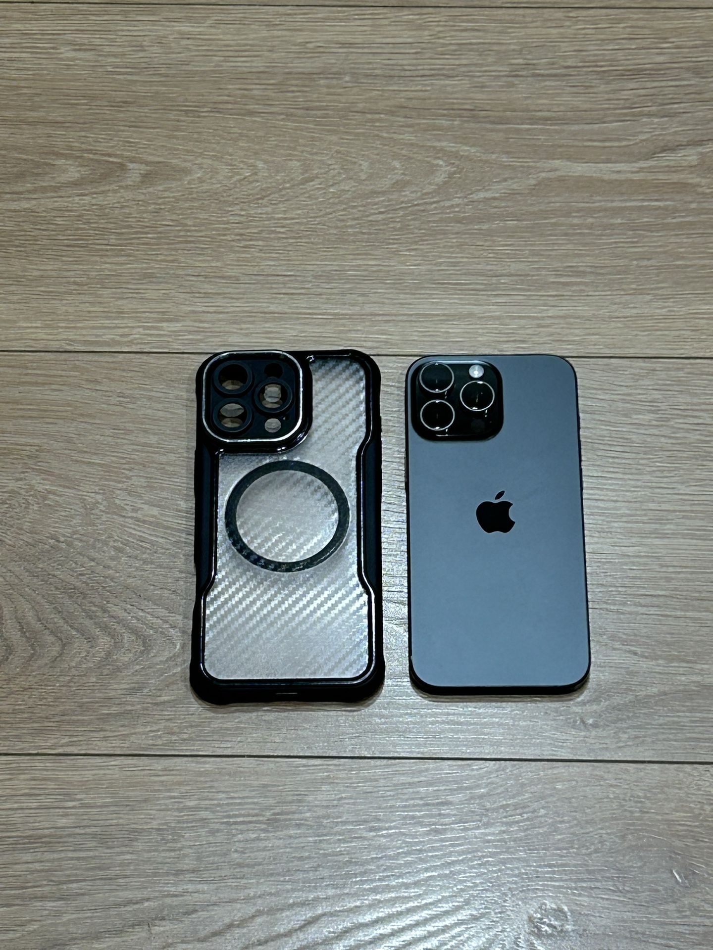 Iphone 16 Pro Max 256gb Tmobile /Metro Pcs Ready 5 Month Old