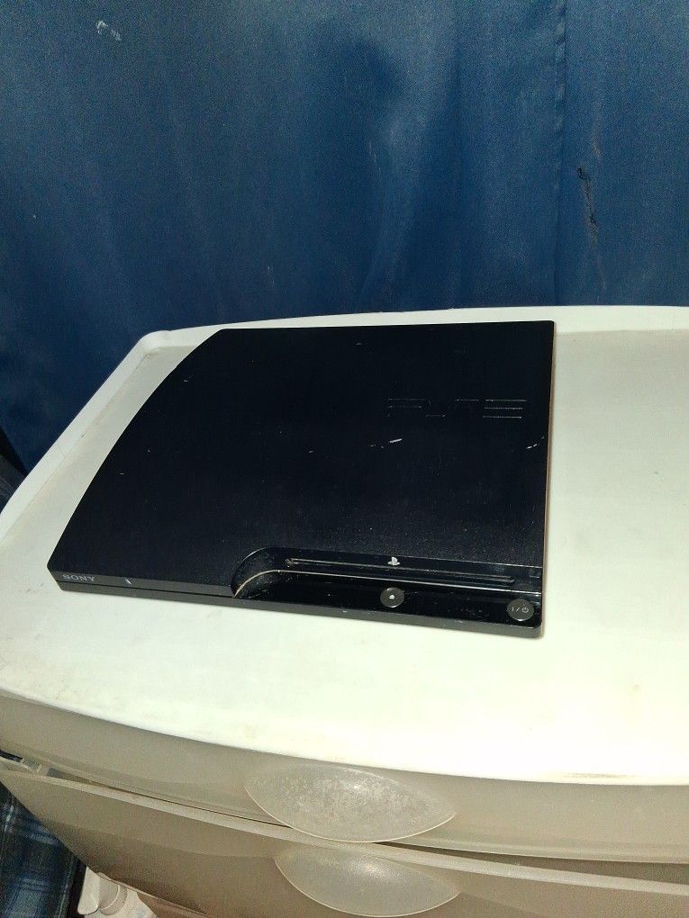 PS3 game console worth Call of Dutygame inside