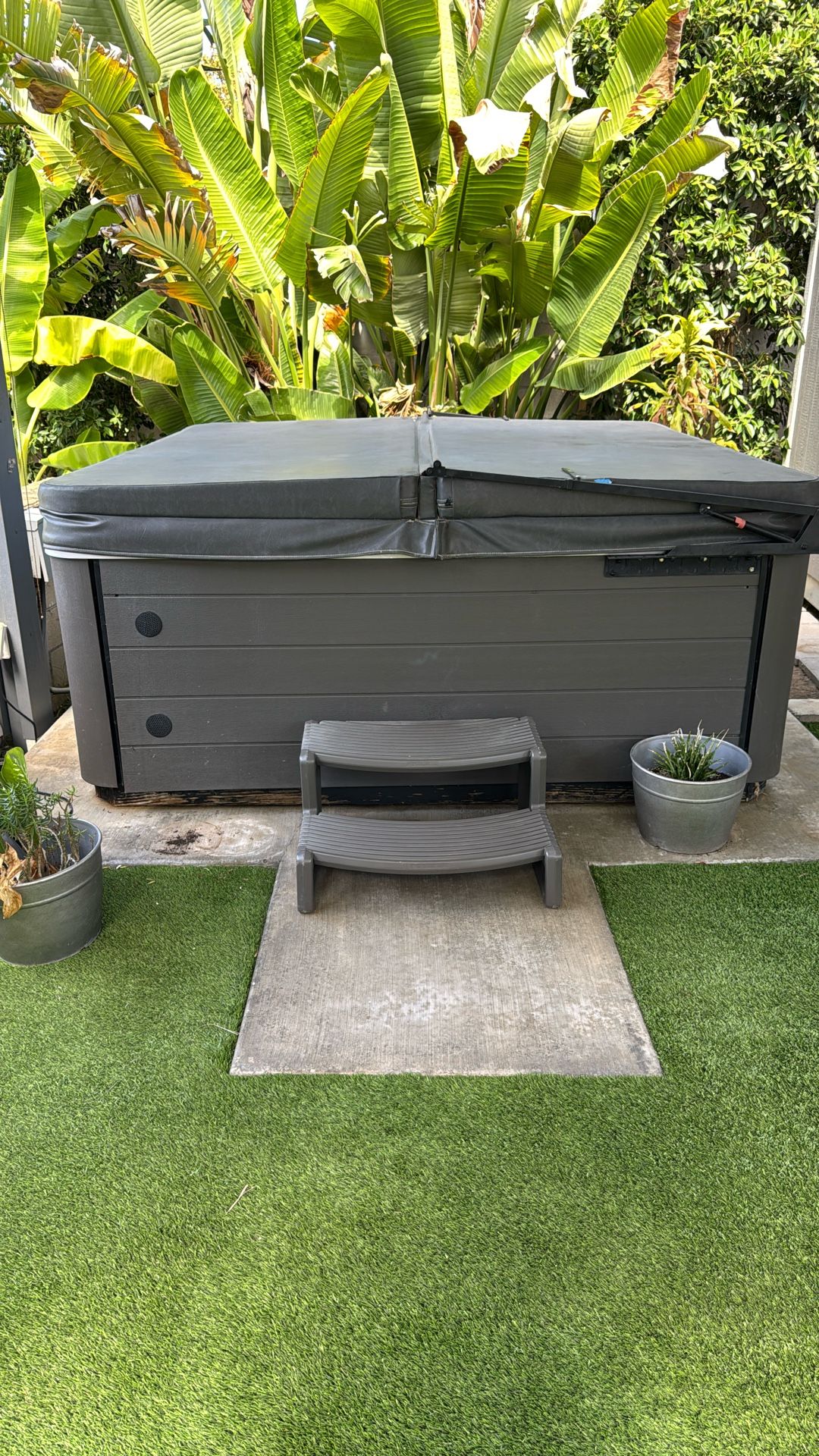 Master Spas Jacuzzi Twilight Series 8.2