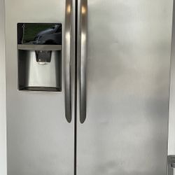  Frigidaire Refrigerator 