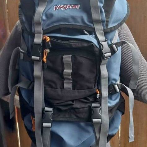 jansport backpack 65 Jansport Cascade 65 Deluxe Backpack for Sale in Spring Valley, CA