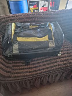 FUL Rolling Duffel Bag