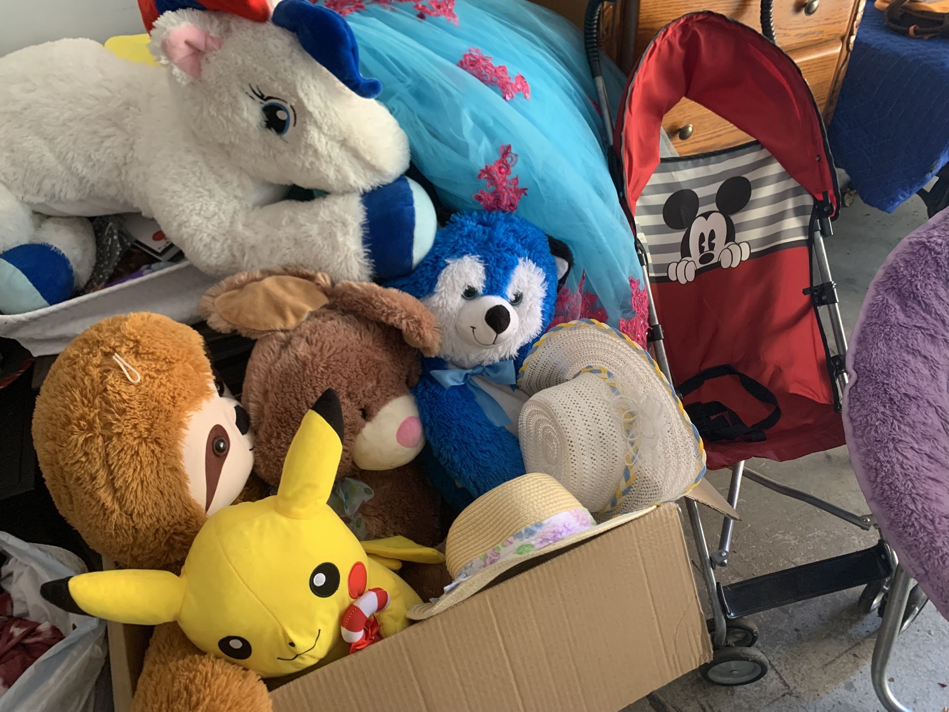 Girls Room Clearout $20 All