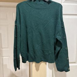 Women’s Green Long Sleeve 