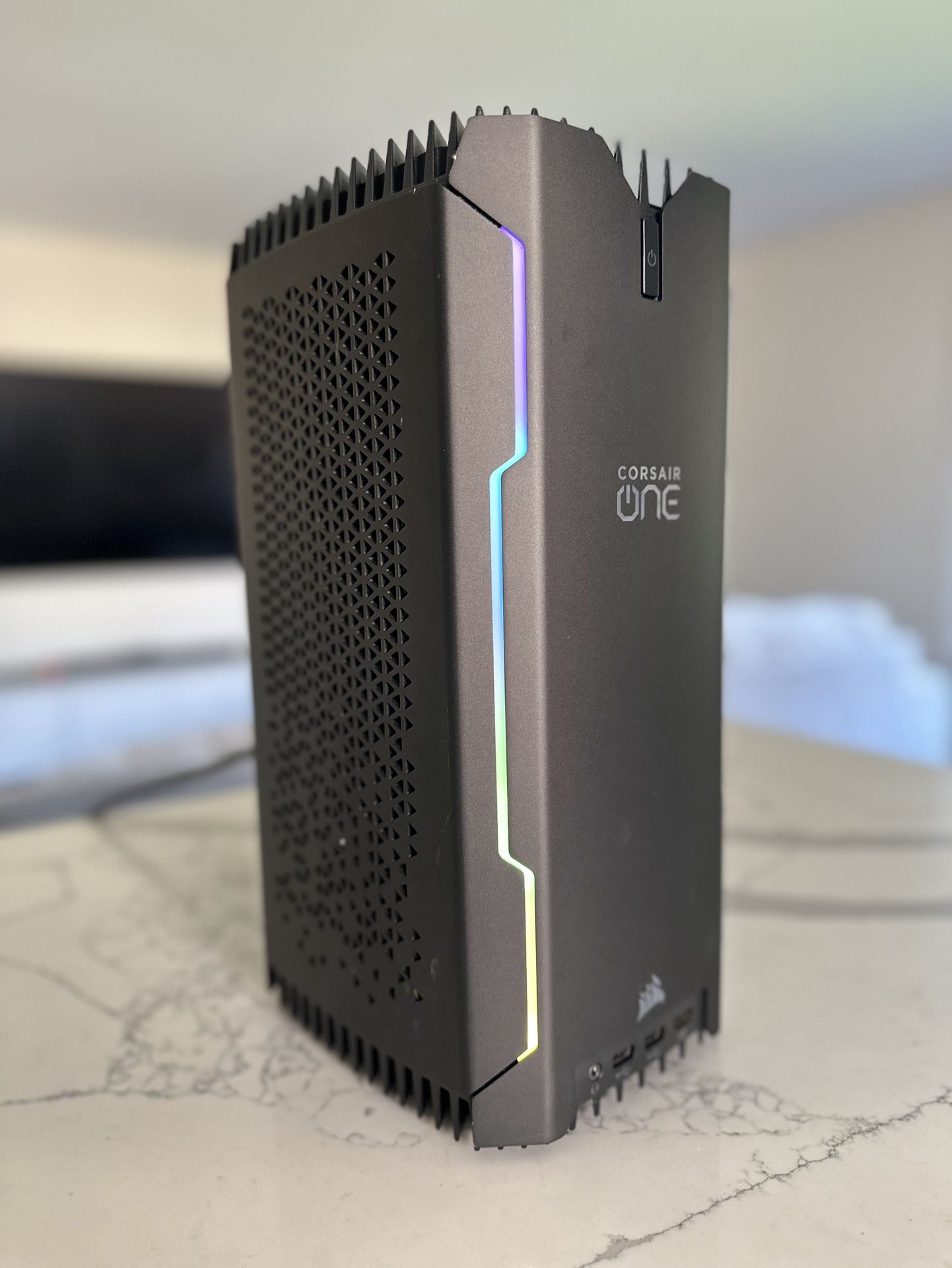 Corsair One RTX 2080Ti Gaming PC