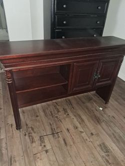Free / gratis Furniture shelf/storage