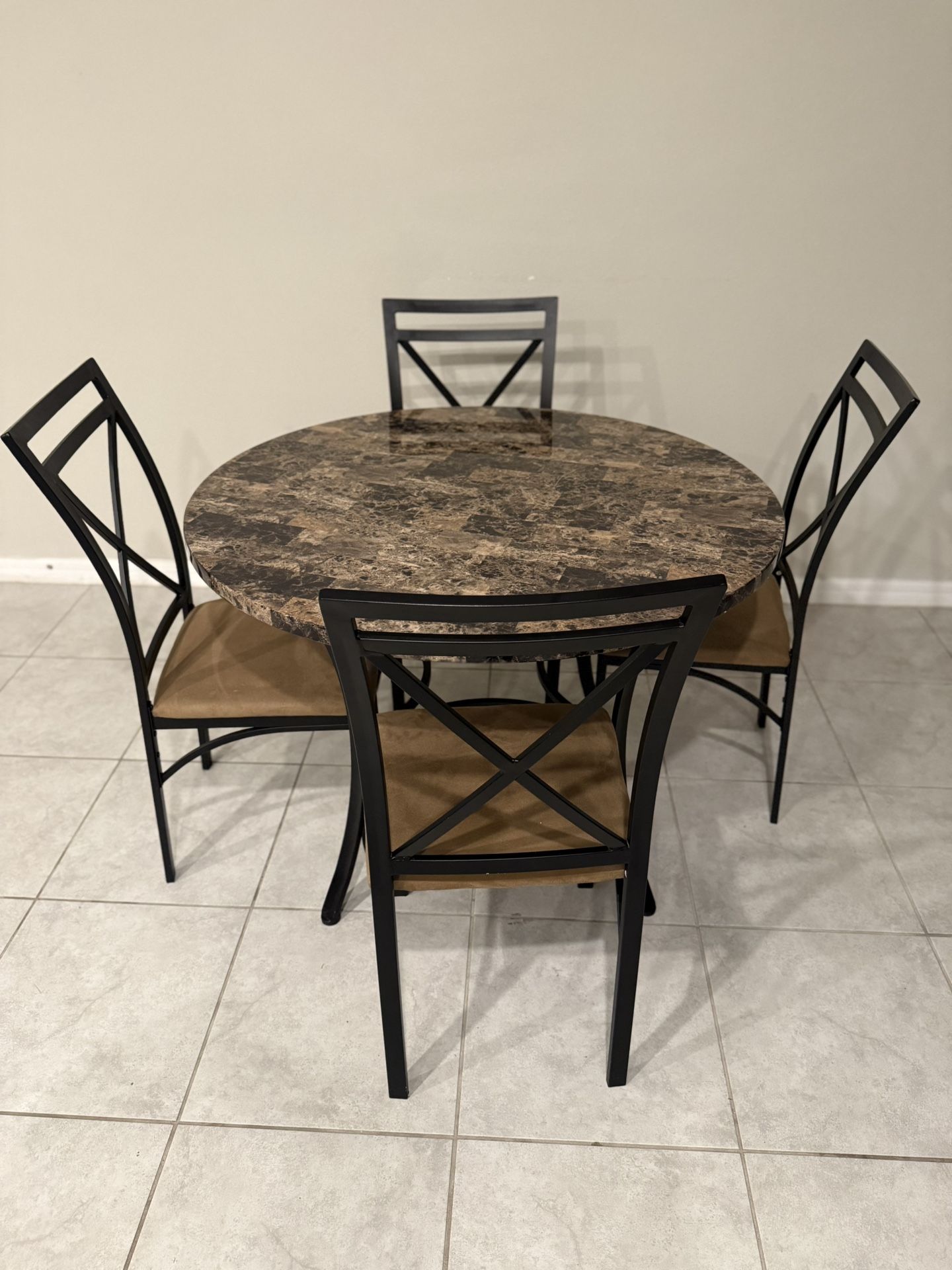 Dining Table 4 chairs