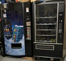 Used snack & soda achine