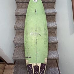 Route One Surfboard 6’1”