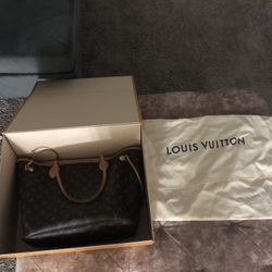 Louis Vuitton Neverfull MM Purse And Bag