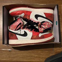 AIR JORDAN 1 RTR HIGH OG SP GS size 7Y