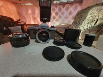 Yashica FX-D Quartz Film Camera with 50mm f/1.9 Lens and Flash