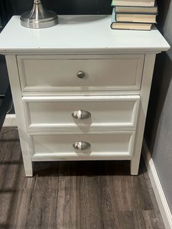 Pair of night stands