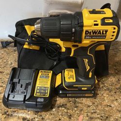 Dewalt Drill With Battery And Charger 🔌 