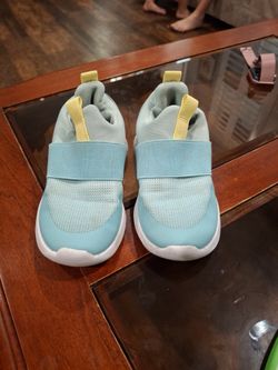 Very Light  Like A feather Shoes. Very good  condition.