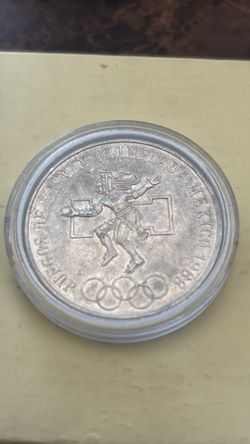 1968 Mexico Summer Olympic Games .720 Silver 25 Pesos Aztec Athlete