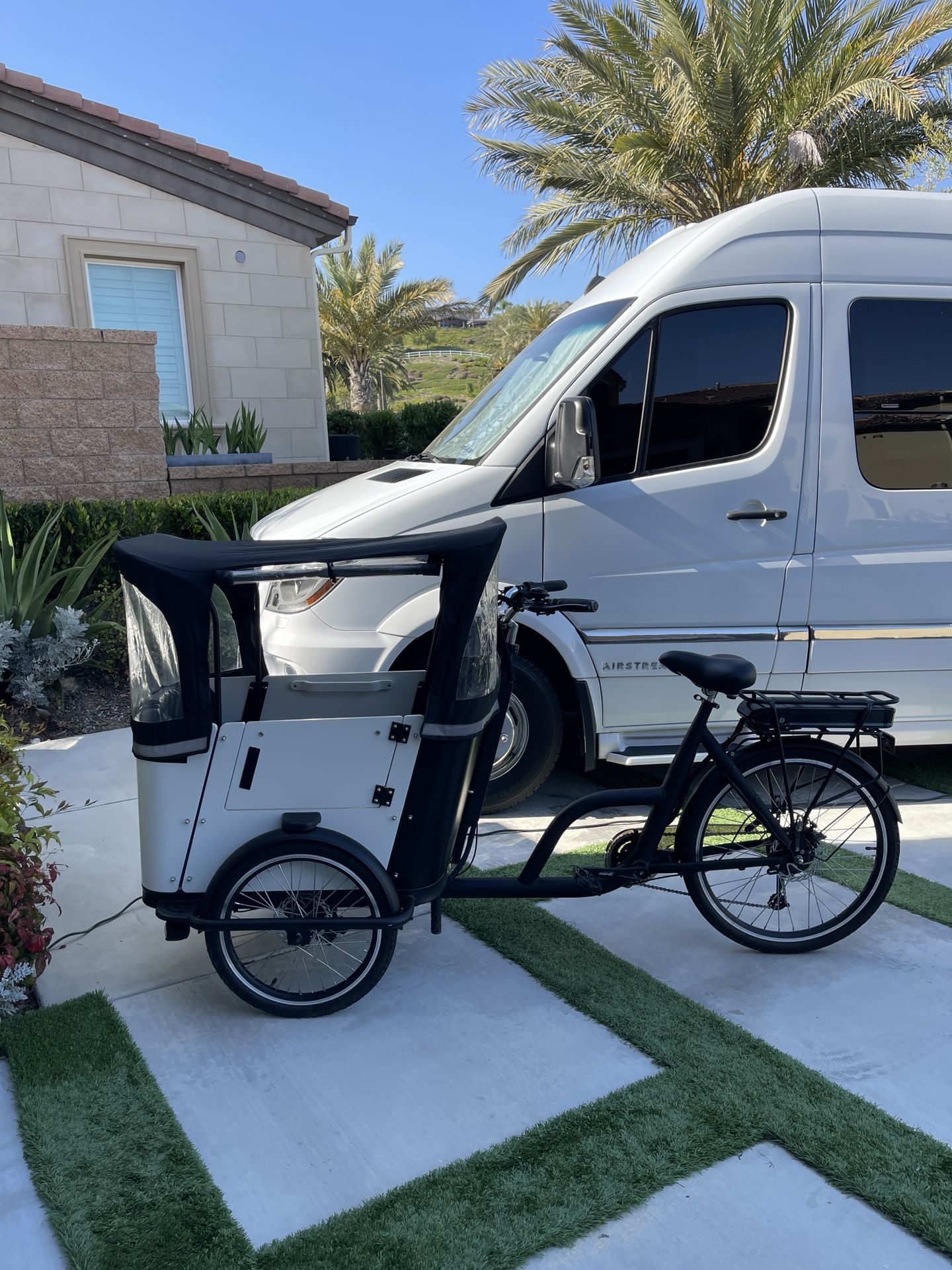 Ferla Inspire Electric Cargo Bike- Like New