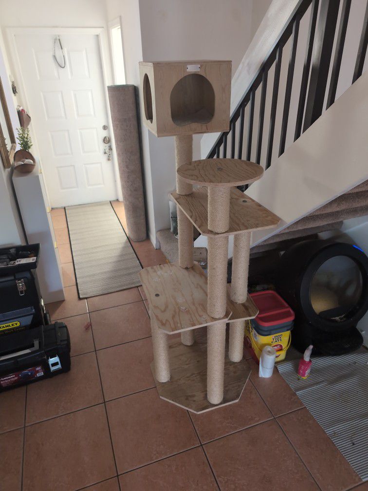 6 Foot Tall Wood Cat Tower