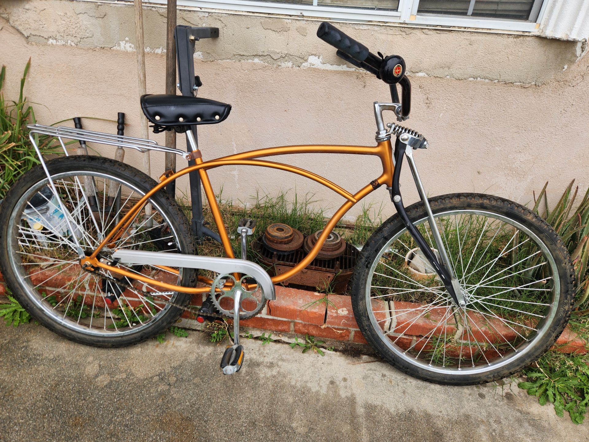 Vintage 80's Schwinn Beach Cruiser Bike "In Good Working Condition "