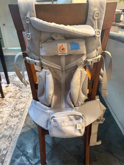 Ergobaby baby carrier