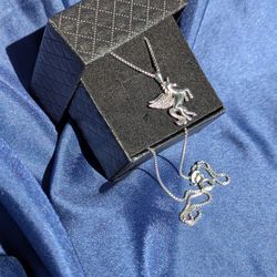 🦄✨💎Sterling Silver Winged Unicorn Natural Diamond Pendant and a 16" Box Link Necklace✨👌