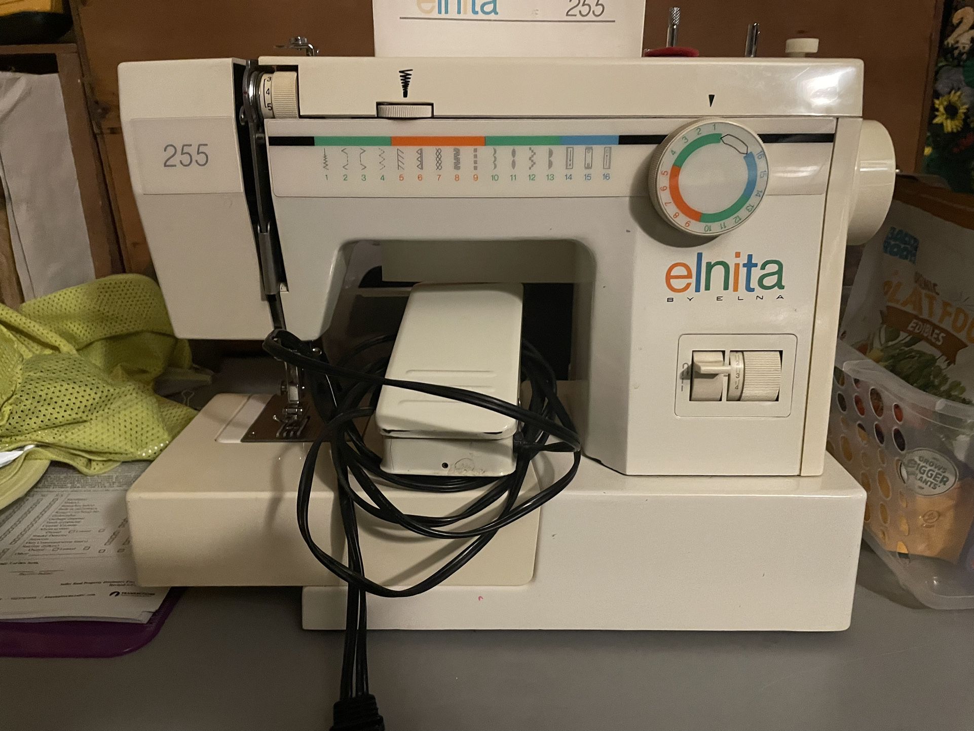 Elnita 255 Sewing Machine
