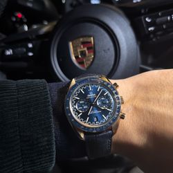 Omega Speedmaster Racing Gold 