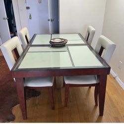 DINING ROOM TABLE  WITH 4 CHAIRS 🪑  FROM (RAYMOUR & FLANAGAN ) MOVING OUT THIS WEEK